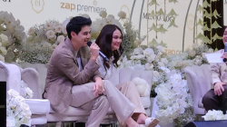 Pasangan aktor Maxime Bouttier dan aktris Luna Maya menyampaikan keterangan dalam konferensi pers di area Senayan, Jakarta Pusat, Sabtu (17/5/2025). (ANTARA/Abdu Faisal)