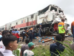 Detik-detik Maut Malioboro Ekspres! Palang Dibuka, Kereta Datang, 4 Orang Tewas
