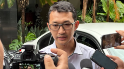 Juru Bicara Komisi Pemberantasan Korupsi Budi Prasetyo saat memberikan keterangan di kompleks KPK, Jakarta, Senin (26/5/2025). (ANTARA/Rio Feisal)