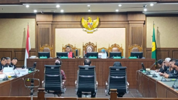 Penasihat hukum terpidana Ronald Tannur, Lisa Rachmat (kiri) dalam sidang pembacaan tuntutan di Pengadilan Tipikor Jakarta, Rabu (28/5/2025). (ANTARA/Agatha Olivia Victoria)