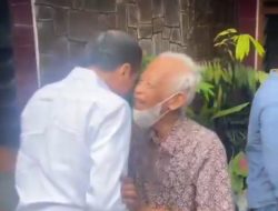 Jokowi Kunjungi Dosen Pembimbing di Tengah Isu Ijazah Palsu, Rismon Sianipar Beri Komentar