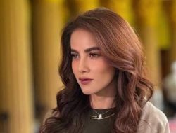 Olla Ramlan Putuskan Lepas Hijab