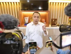 Eri Cahyadi Segel Lahan Parkir Minimarket yang Disewakan ke UMKM, Netizen: Sampean Dekengannya Jukir Kah?