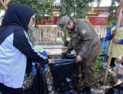 Masih Gunakan Kantong Kresek, Izin Operasional Toko Modern Terancam Dicabut
