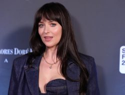 Dakota Johnson Ungkap Pentingnya Kenyamanan dalam Adegan yang Dilakoni