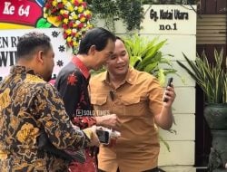 Ramai Karangan Bunga Ultah Jokowi di Kediamannya, Roy Suryo: Malah yang Disorot JKW KW