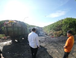 Tinjau Antrean Panjang Truk Sampah di TPA Antang, Munafri Sebut Pemkot Telah Anggarkan Pengadaan Armada Baru
