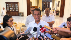 Menteri Pertanian Andi Amran Sulaiman memberi keterangan pers di Jakarta, Rabu (4/6/2025). ANTARA/Harianto