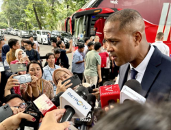 Timnas Kalahkan China, Kluivert Dapat Wejangan Prabowo Jelang Hadapi Jepang