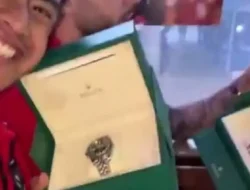 Jawab Pertanyaan Ernest Prakarsa, Ternyata Hadiah Jam Tangan Mewah Pakai Dana Pribadi