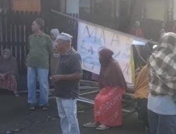 Anak Tak Lolos PPDB, Warga Blokade Jalan ke SMAN 12 Makassar