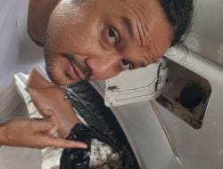 Aneh, Tangki BBM Berisi Serbuk Mirip Garam di Dua Mobil Adi Sasono, Ada yang Pernah Ngalamin?