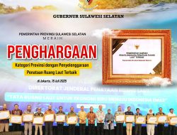 Gubernur Sulsel Terima Penghargaan Penataan Ruang Laut Terbaik dari Menteri KKP