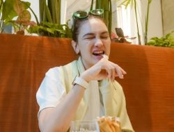 Baru Terungkap Setelah Menikah, Luna Maya Bongkar Kebiasaan Saat Mandi