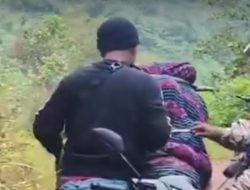 Jalanan dan Ambulance Puskesmas Rusak, Jenazah ASN BKKBN di Sulteng Diantar dengan Motor