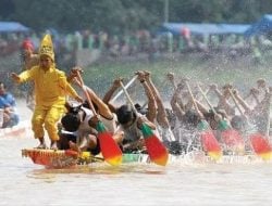 Usai Tradisi Pacu Jalur Diposting Pesepak Bola Dunia, Netizen Malaysia, Vietnam hingga Filipina Ikut Mengklaim