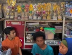 Viral Anak Penjual Es Keliling Lolos ITB, Punya Koleksi Trofi Seperti Toko Piala