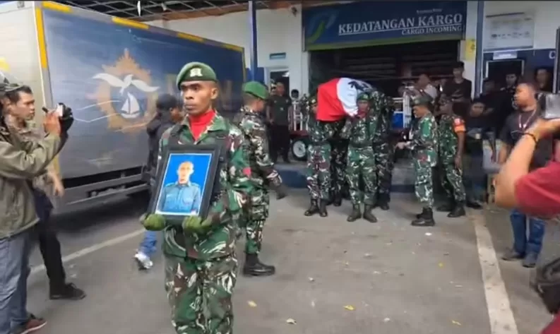 Prada Lucky Namo meninggal dunia yang meninggalkan misteri yang belum terungkap atas kepergiannya (Screenshoot video Facebook Fredo YK Dede)